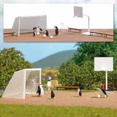 7926 - Penguins Ball Game