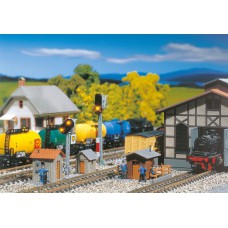 222177 - Track shacks 3 Pieces