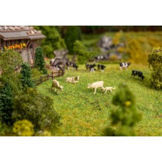 272800 - Figure Set with Mini Sound Effect Cows