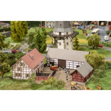 282800 - Anniversary model three-piece half-timbered farm (2/23) *